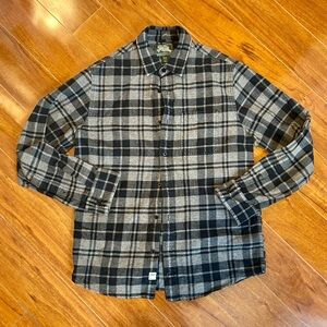 Roots Flannel Shirt in Black and Grey Plaid